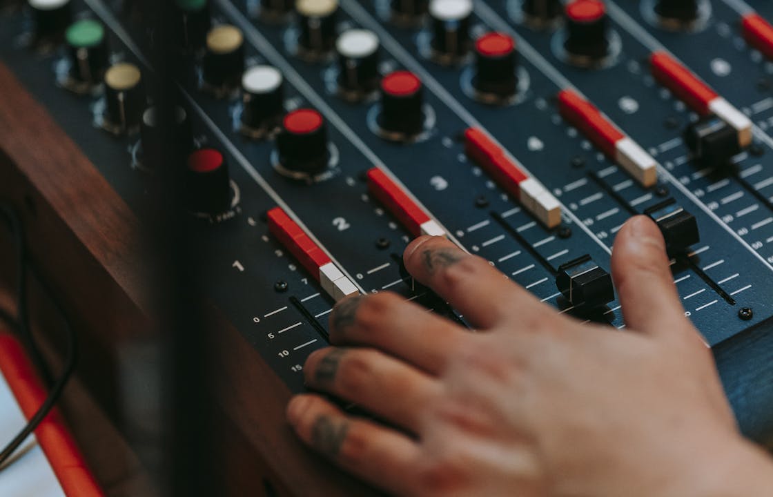 Hand Mixing Sound on Console